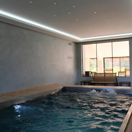 Hotell Chateau De 4*