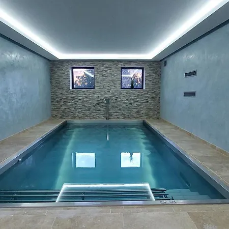 Hotell Chateau De 4*