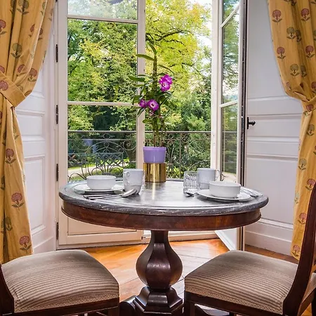 Hotell Chateau De Maillat