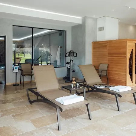Chateau De Hotell 4*