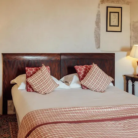 Chateau De Hotell 4*